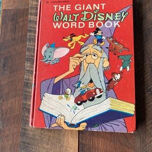 The Giant Walt Disney Word Book with Beloved Characters